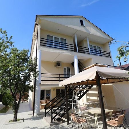 Rozalin Guest House Gudauta Zewnętrze zdjęcie