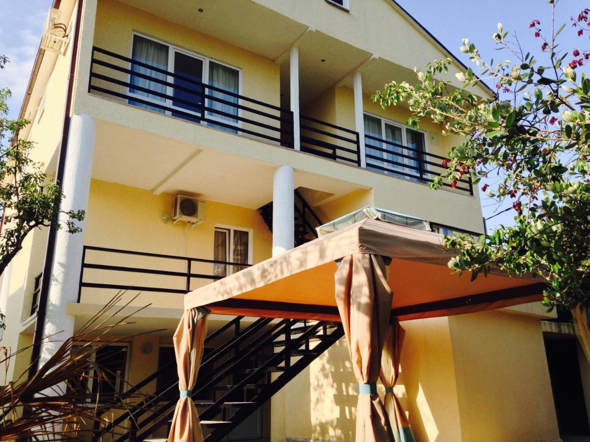 Rozalin Guest House Gudauta Zewnętrze zdjęcie