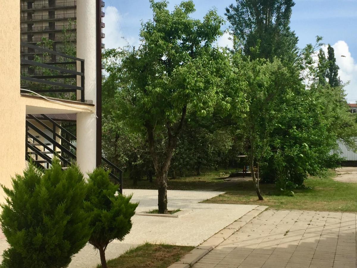 Rozalin Guest House Gudauta Zewnętrze zdjęcie