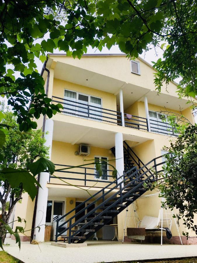 Rozalin Guest House Gudauta Zewnętrze zdjęcie